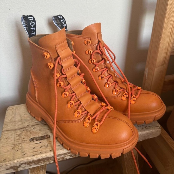 John Fluevog Shoes - John Fluevog MITTWOCH LACE-UP HIKER BOOTS Orange size 9